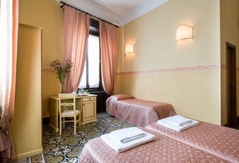 Economy Triple Room, Fiorita