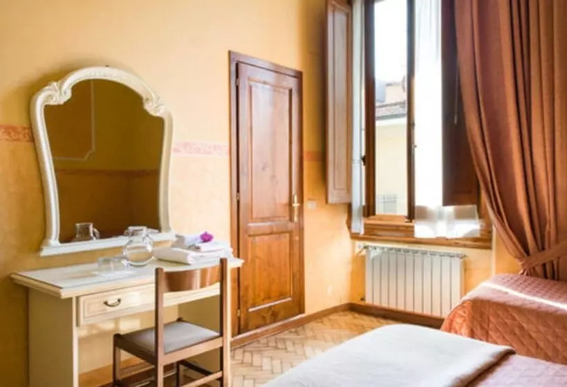 Economy Quadruple Room, Fiorita