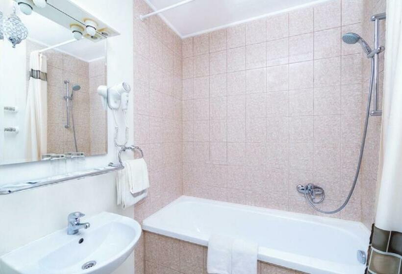 اتاق اکونومی, Forums Boutique