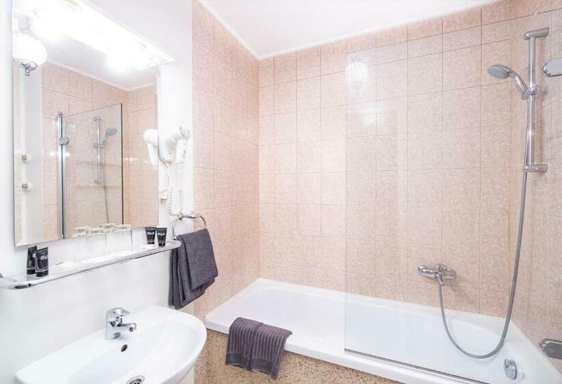 اتاق خانوادگی, Forums Boutique