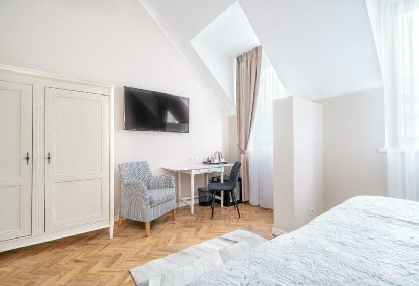 اتاق پرمیوم, Forums Boutique