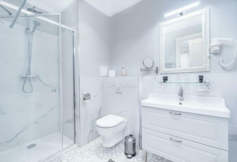 اتاق پرمیوم, Forums Boutique