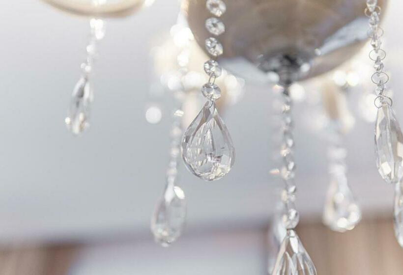 اتاق پرمیوم, Forums Boutique