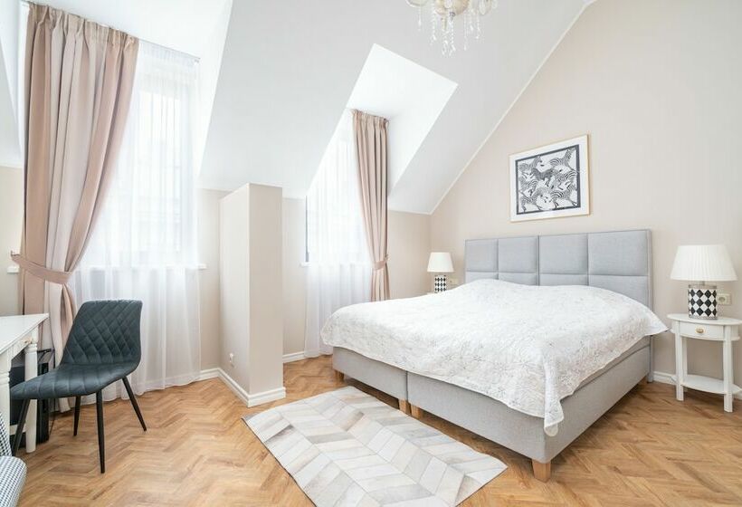 اتاق پرمیوم, Forums Boutique