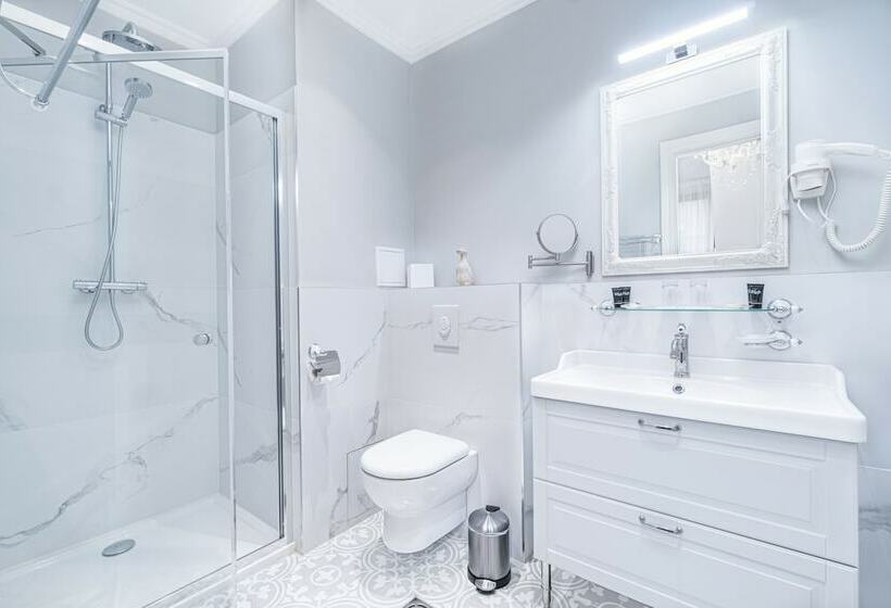 اتاق پرمیوم, Forums Boutique