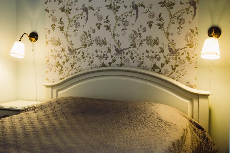 اتاق اکونومی, Forums Boutique