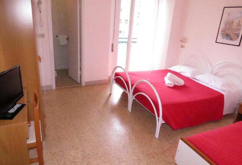 Economy Triple Room, Gemini