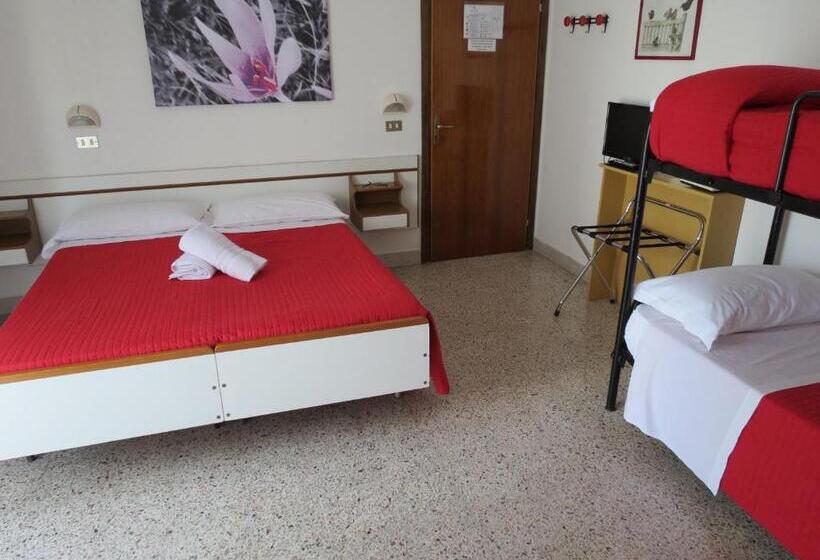 اتاق استاندارد چهار تخته با چشم‌انداز دریا, Gemini