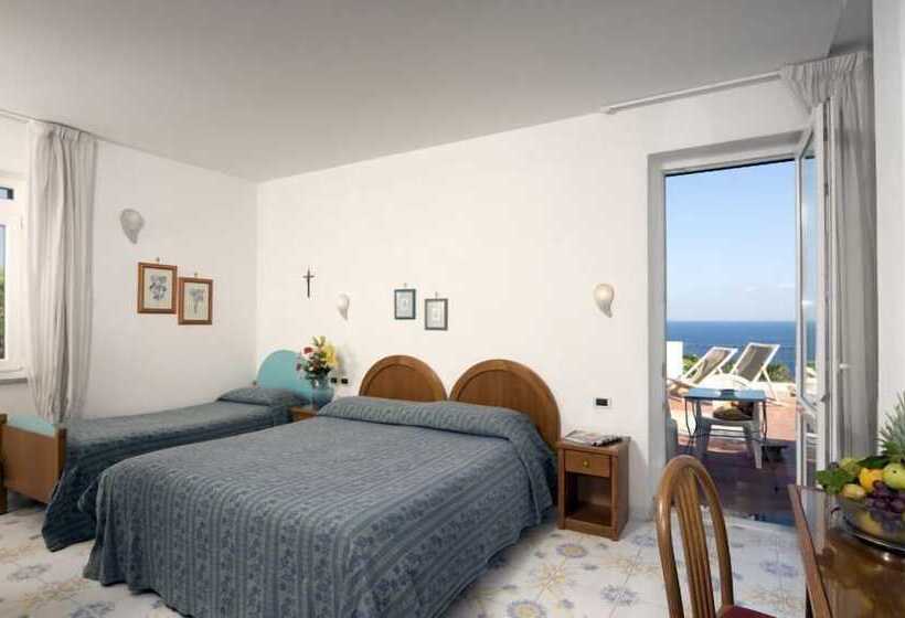 スタンダードトリプルルーム, Gemma