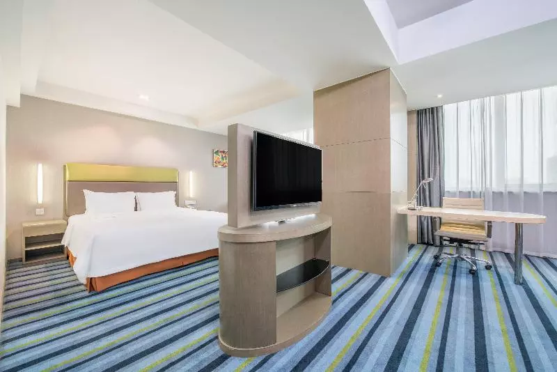 キングサイズベッドのスタンダードルーム, Holiday Inn Express Hefei Downtown, An Ihg