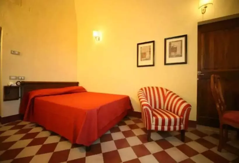 اتاق کلاسیک, Il Chiostro Del Carmine