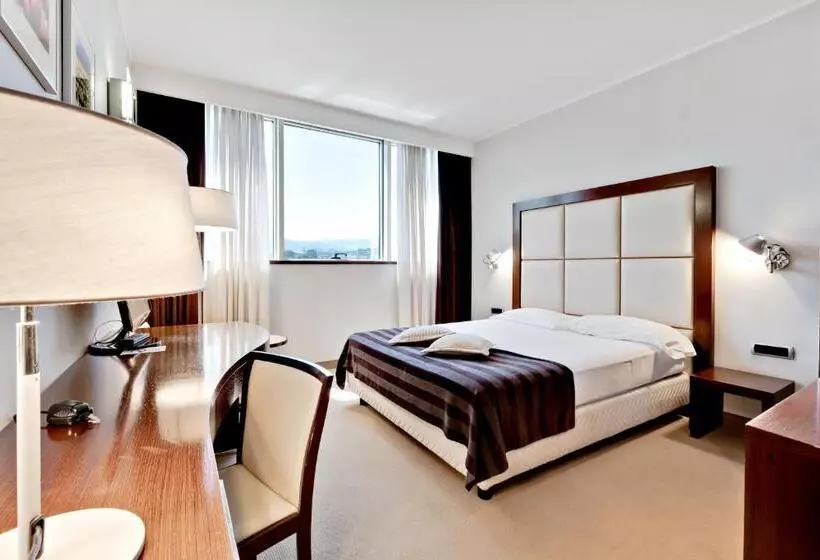 اتاق خانوادگی, Italiana Hotels Cosenza