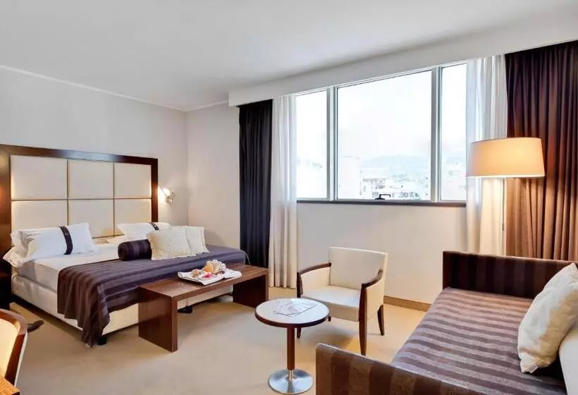 سوییت جونیور, Italiana Hotels Cosenza