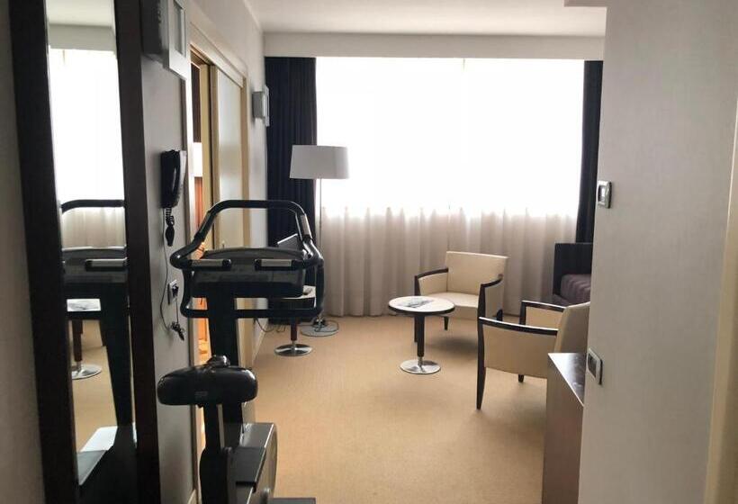 سوییت, Italiana Hotels Cosenza