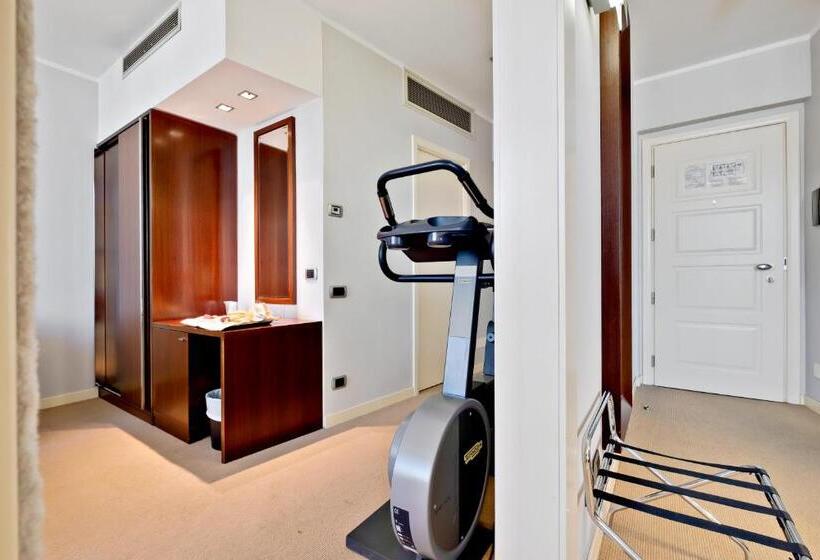 سوییت, Italiana Hotels Cosenza