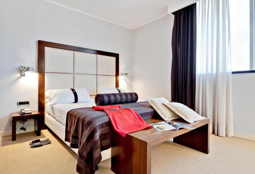 سوییت, Italiana Hotels Cosenza