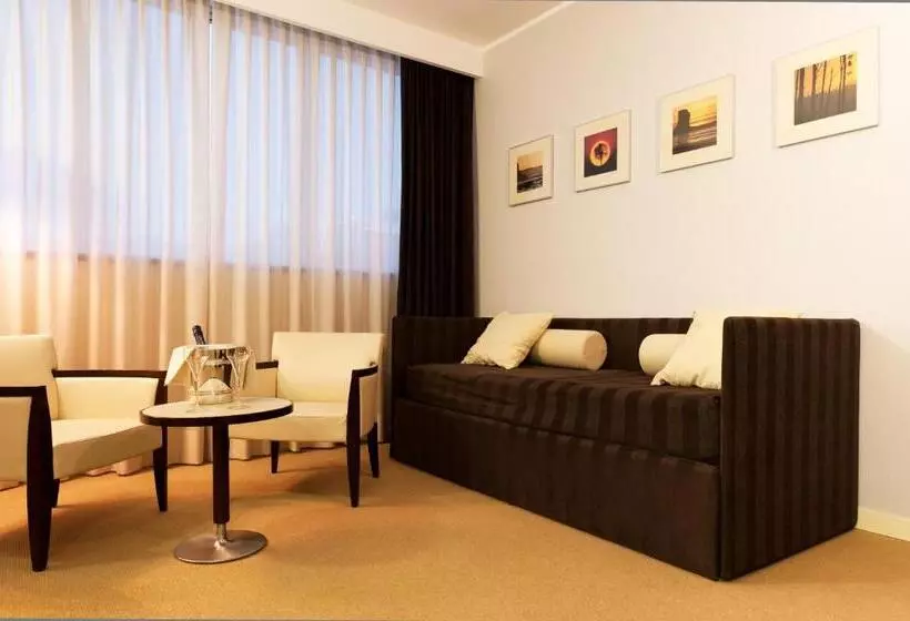 سوییت, Italiana Hotels Cosenza
