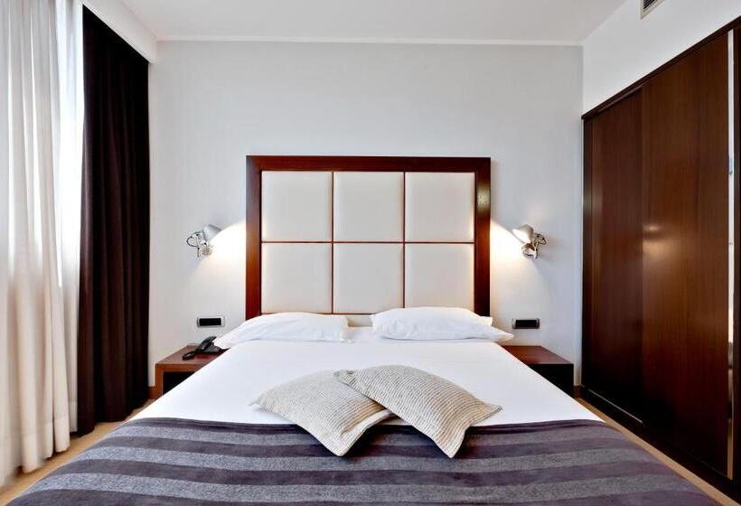 اتاق کلاس بیزنس, Italiana Hotels Cosenza