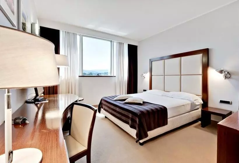 اتاق خانوادگی, Italiana Hotels Cosenza