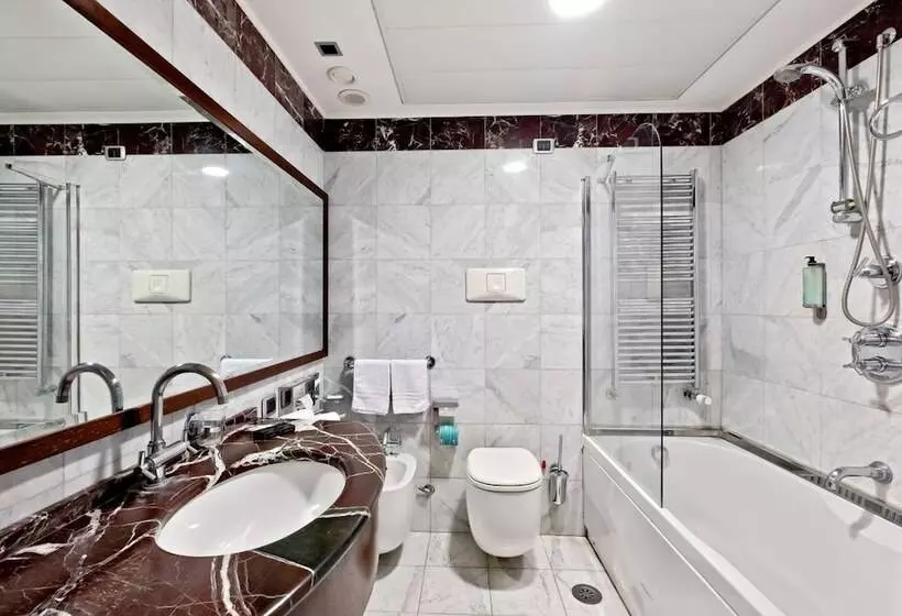 سوییت, Italiana Hotels Cosenza