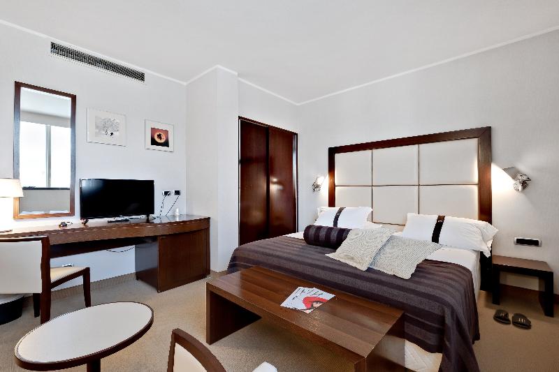 اتاق خانوادگی, Italiana Hotels Cosenza