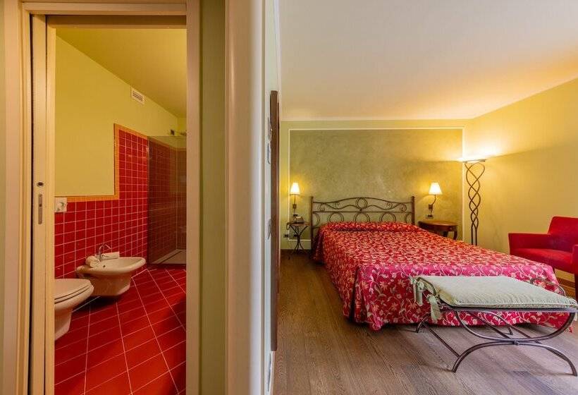 Номер Стандарт Вид на Озеро, La Darsena Boutique Hotel & Restaurant