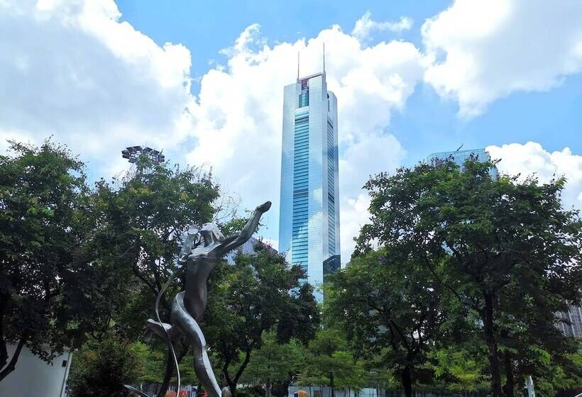 スーペリアールーム, Landmark International