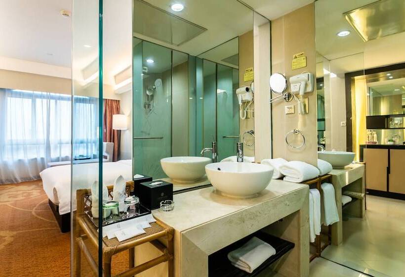 スーペリアールーム, Landmark International