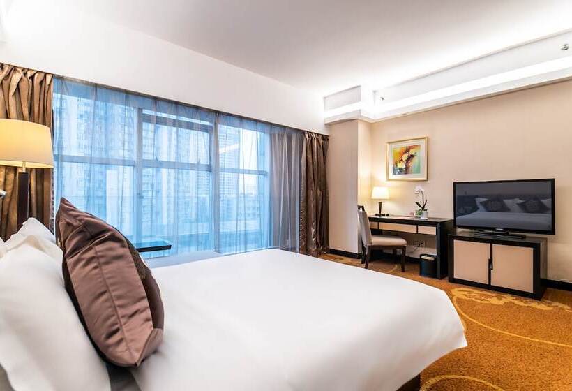 デラックスルーム, Landmark International