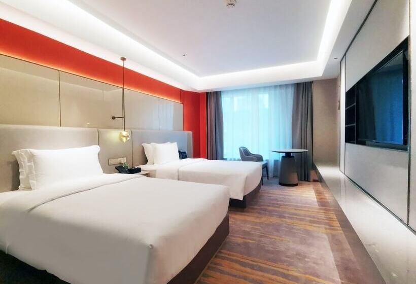 スタンダードルーム, Landmark International