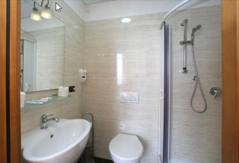 Standart Tek Kişilik Oda, Le Tre Stazioni