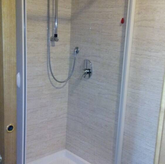 Standart Tek Kişilik Oda, Le Tre Stazioni