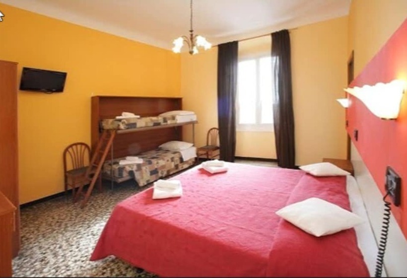 Dört Kişilik Standart Oda, Le Tre Stazioni