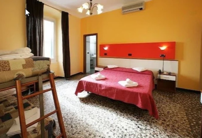 Dört Kişilik Standart Oda, Le Tre Stazioni