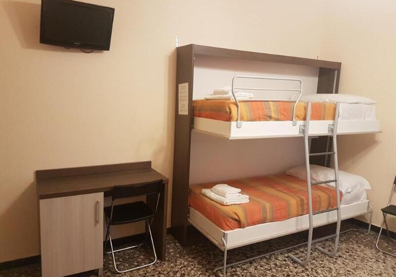 Dört Kişilik Standart Oda, Le Tre Stazioni