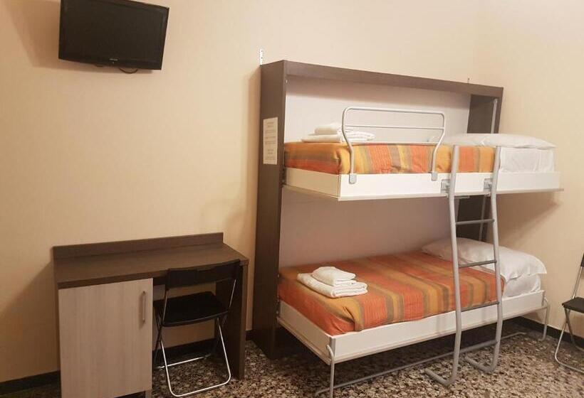 Dört Kişilik Standart Oda, Le Tre Stazioni