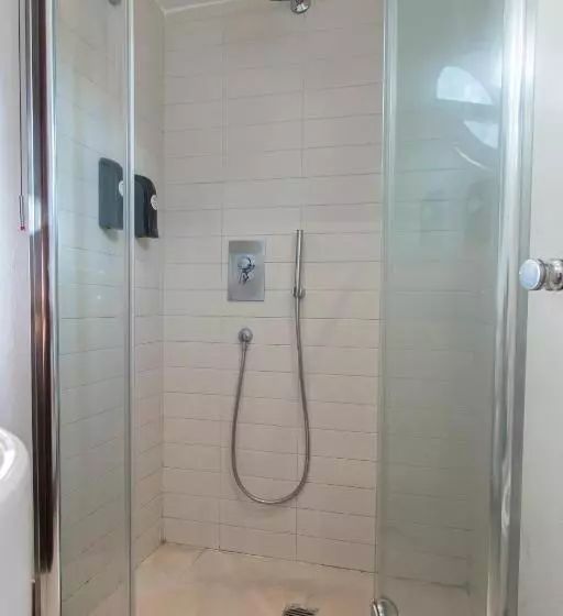 トリプルクラシックルーム, Marina 10 Design Hotel & Spa