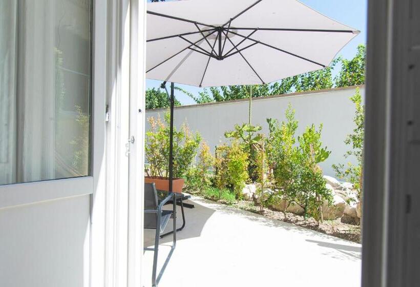 חדר סופריור לשלושה, Marina 10 Design Hotel & Spa