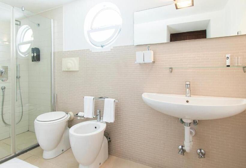 غرفة كلاسيكية رباعية, Marina 10 Design Hotel & Spa