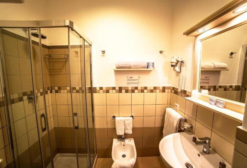 스탠다드 룸, Oriente