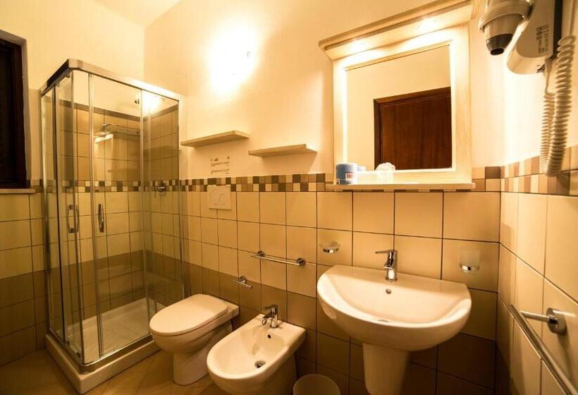 4인용 스탠다드 룸, Oriente