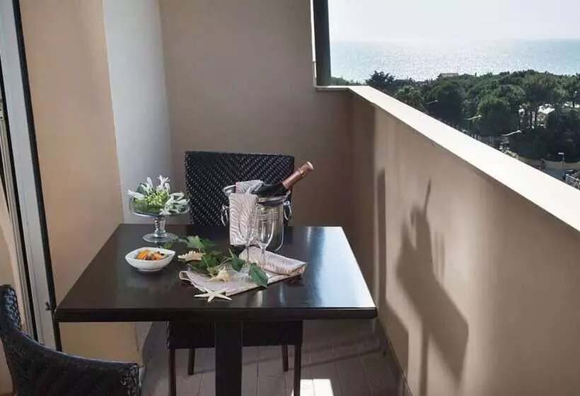 コンフォートトリプルルーム, Park Hotel Marinetta Beach & Spa