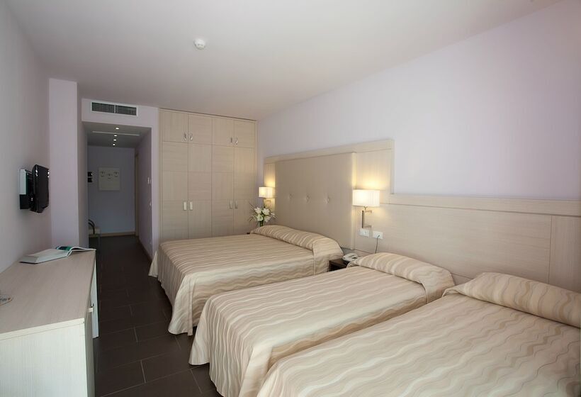Четырехместный Номер Superior, Porto Azzurro