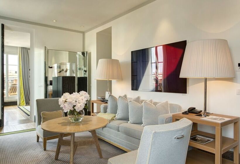 חדר פנטהאוז, Portrait Roma  Lungarno Collection