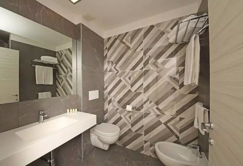 اتاق راحتی سه تخته, Residence Holiday