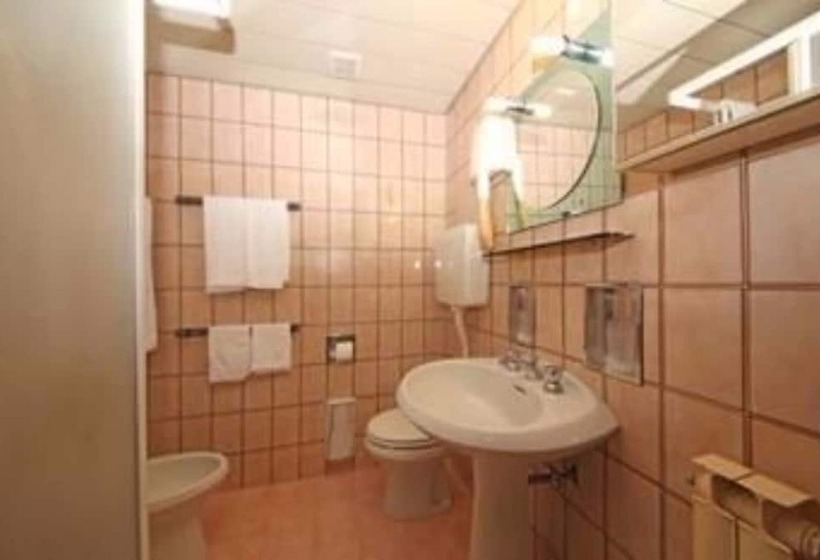 Четырехместный Номер Стандарт, Residence Holiday