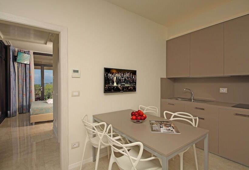 Апартаменты Deluxe 1 Спальня, Residence Holiday