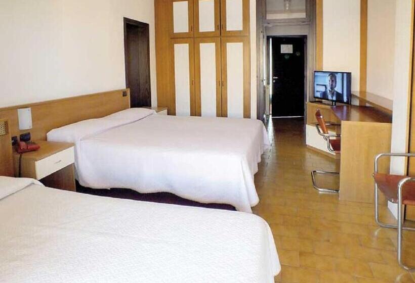 Номер Стандарт Трехместный, Residence Holiday