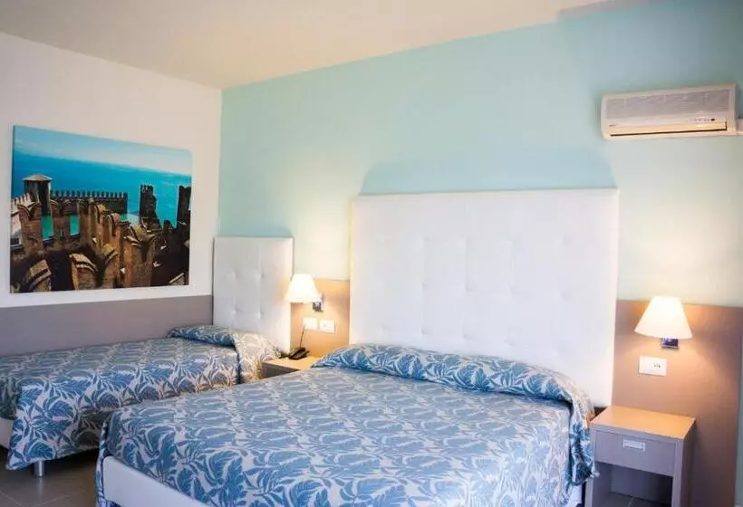 اتاق سوپریور چهار تخته, Residence Holiday