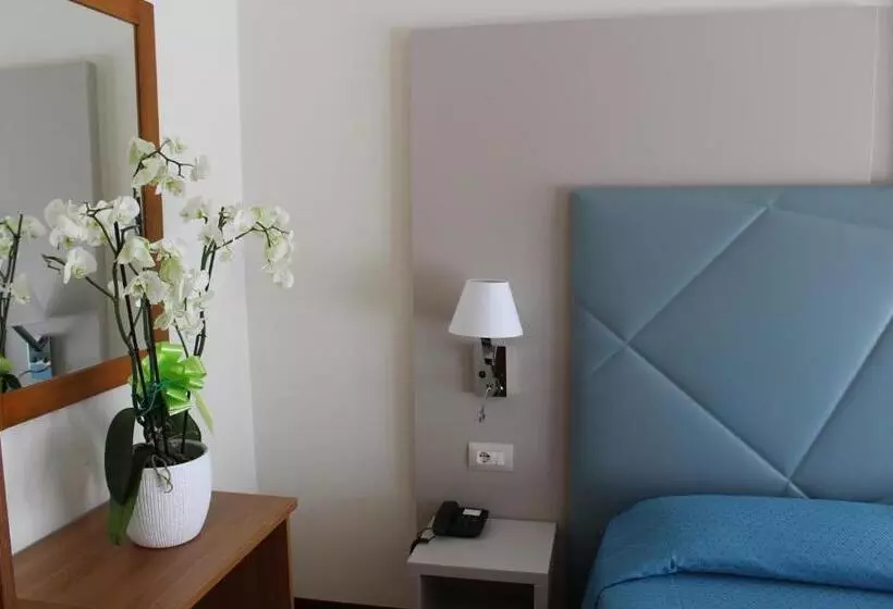 اتاق استاندارد یک نفره, Residence Holiday
